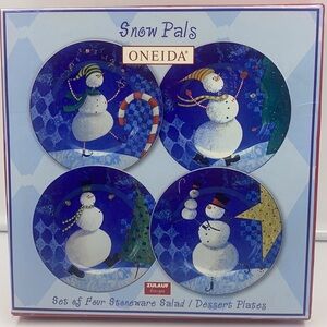 Oneida Snow Pals Salad/Dessert Plates Set Of 4 Microwave & Dishwasher Safe 8.25"